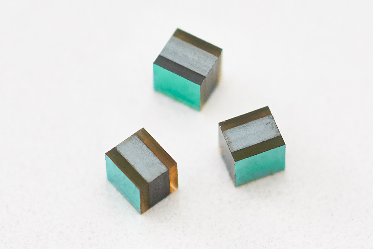 Photo:Magnet-free type