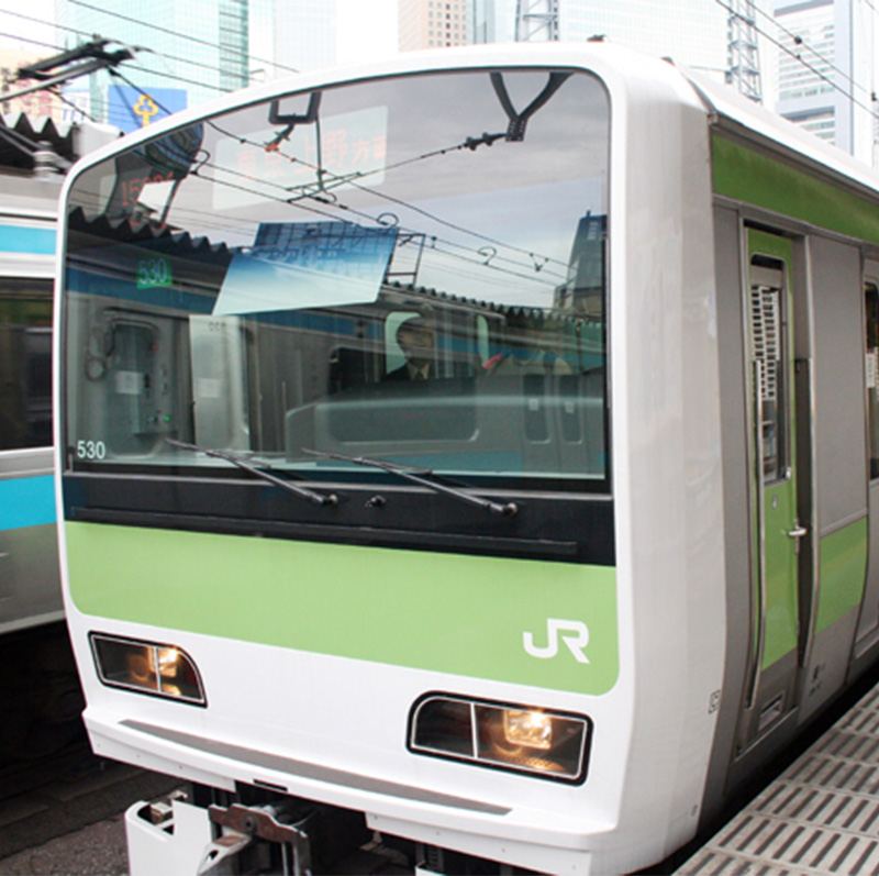 写真:電車
