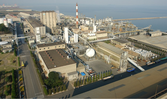 住友金属鉱山　東予工場